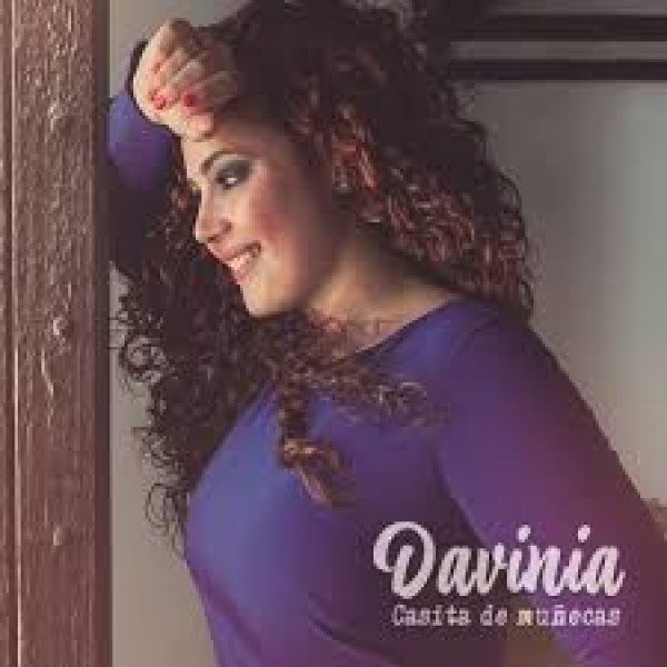 Davinia presenta el álbum 'Casita de muñecas'