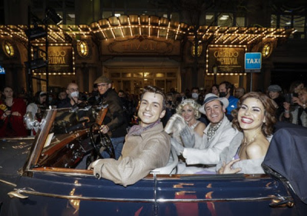 El musical 'Cantando bajo la lluvia' celebra 70 años del estreno de la película en el Teatre Tívoli de Barcelona