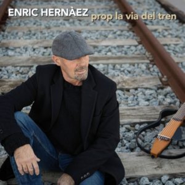 Enric Hernàez presenta su nuevo álbum 'Prop la via del tren' en BarnaSants