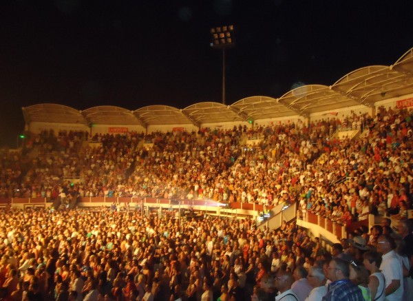 Francia autorizará en verano festivales de hasta 5.000 espectadores sentados y con distancia