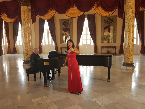 La soprano Indira Ferrer con  éxito sus actuaciones en La Habana