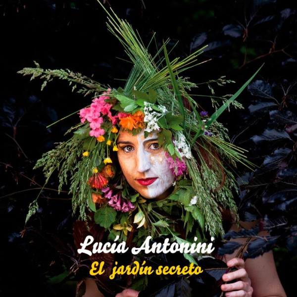 Lucía Antonini presenta el EP de pop iberoamericano 'El jardín secreto'