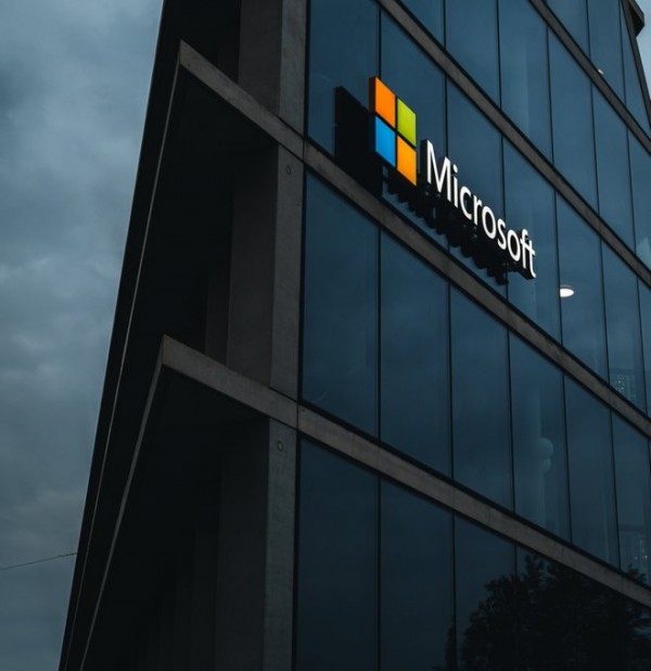 Microsoft  compra Activision tras el visto bueno del regulador británico 