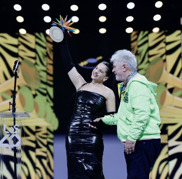 Rosalía brilla en los LOS40 Music Awards con su actuación y los galardones a 'Motomami' y 'Motomami World Tour'
