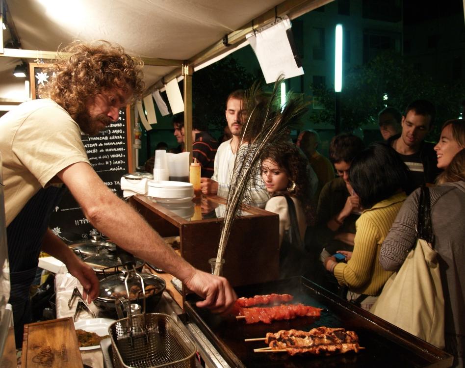El  7º festival Acústica ampliará su feria de comidas del mundo