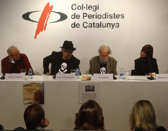 El Colegio de Periodistas catalán acoje una presentacion donde se reparten \'pedacitos\' del muro de la cárcel Modelo